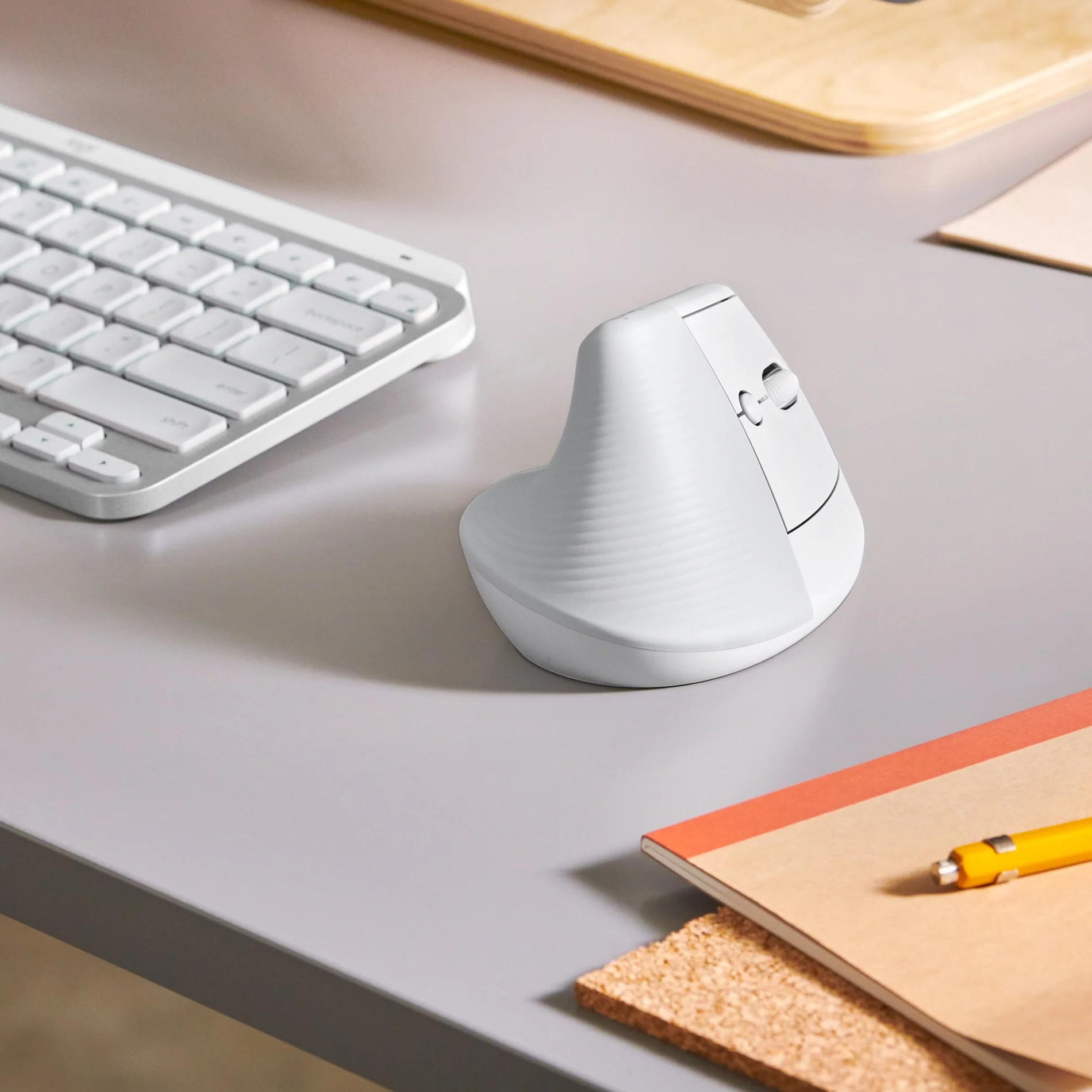 Miš Logitech Logitech Lift Ergonomic off-white